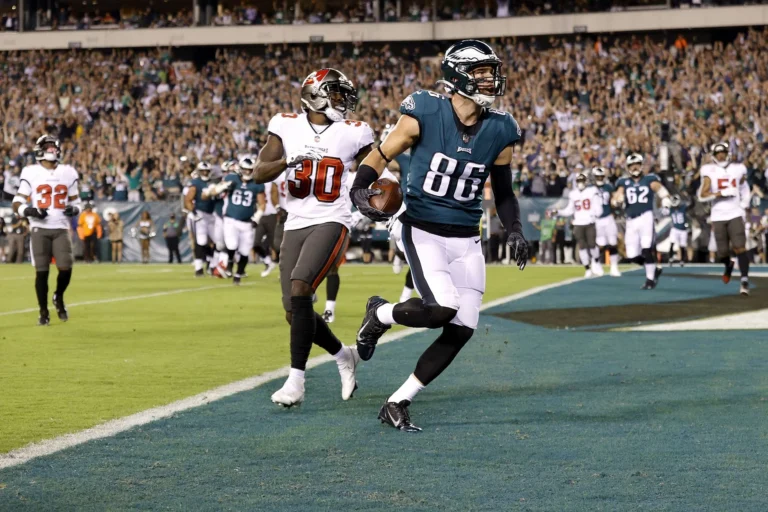 Zach Ertz Injury Chronicles:  A Best Unraveling the Impact 2023-24